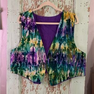 Tie-dye open vest in purple and green hues